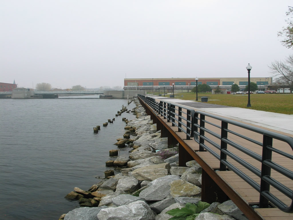 04-14-02.JPG 04-14-02.JPG