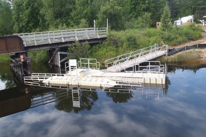 autraindock.jpg autraindock.jpg