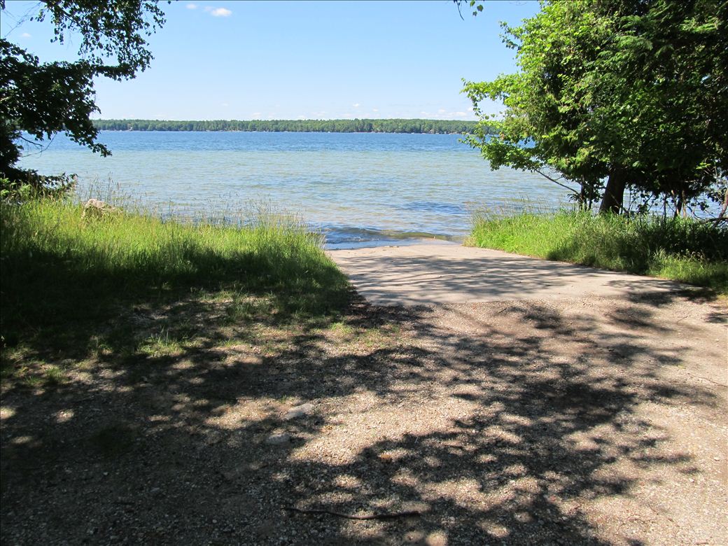 col_water_trails_62.jpg col_water_trails_62.jpg