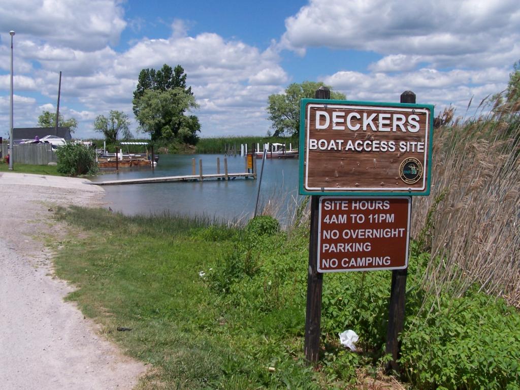 dnrdeckers2.jpg dnrdeckers2.jpg