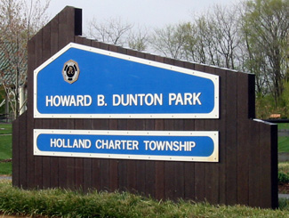 dunton_1.jpg dunton_1.jpg