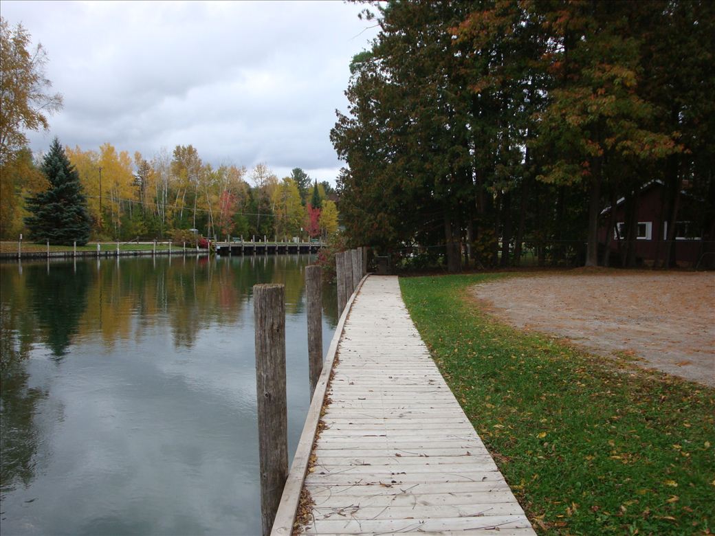 hideaway_park_2.jpg hideaway_park_2.jpg