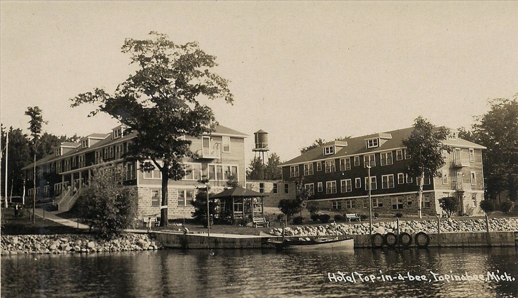 Hotel Topinabee Hotel Topinabee