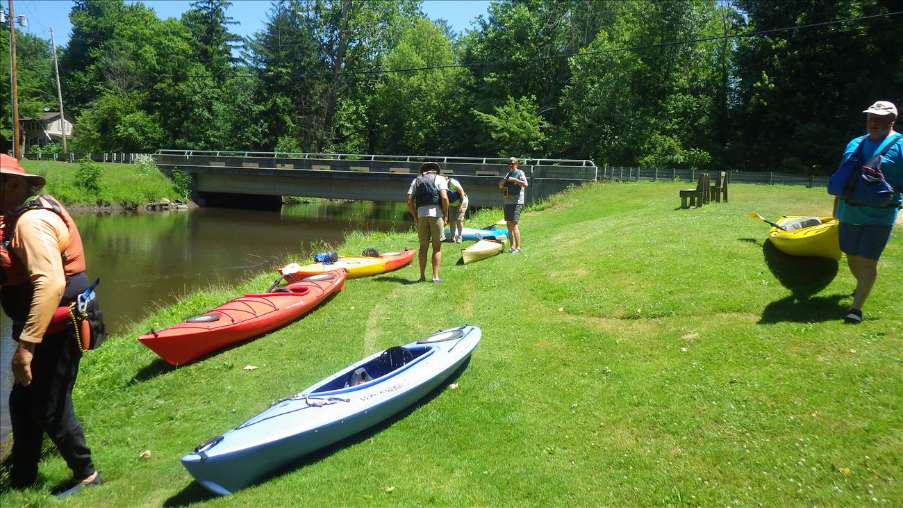 nice grassy bank access to river at Lawrence River Park nice grassy bank access to river at Lawrence River Park