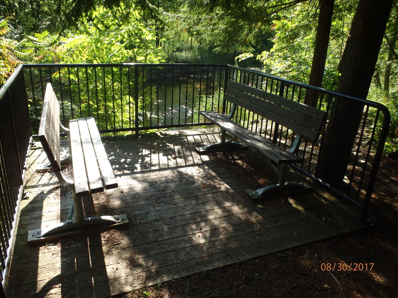Sitting Area at the Intermediate Take Out Sitting Area at the Intermediate Take Out