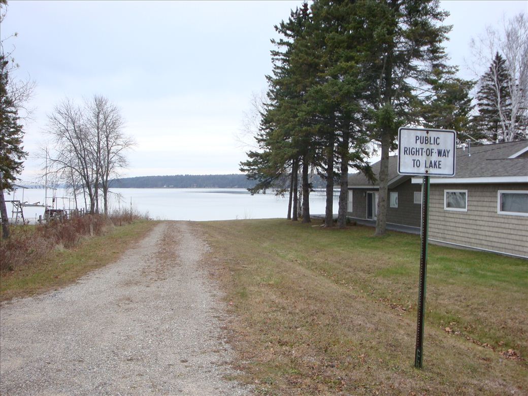 parrott_pointe_road_end_1.jpg parrott_pointe_road_end_1.jpg