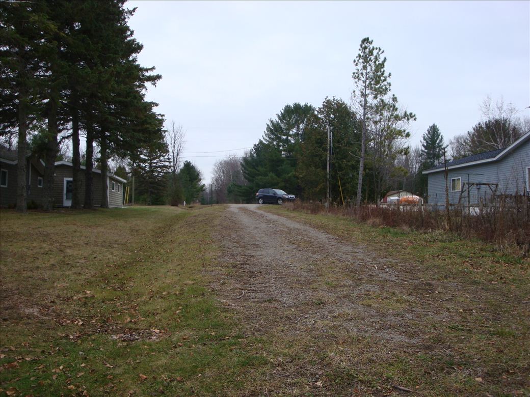 parrott_pointe_road_end_4.jpg parrott_pointe_road_end_4.jpg