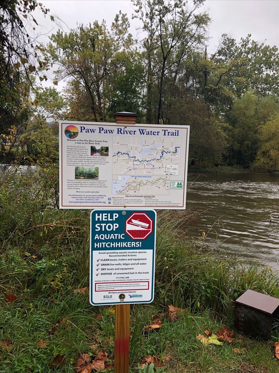 Trailhead sign Trailhead sign