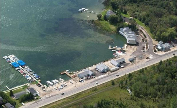 windjammer_marina.jpg windjammer_marina.jpg